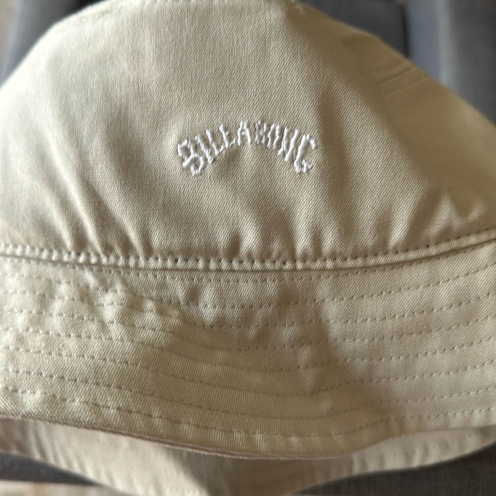 Billabong hat